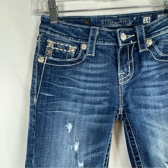 Miss Me Girl’s Fluer De Lis Pocket Design Rhinestone Bling Bermuda Jean Shorts - Picture 3 of 10